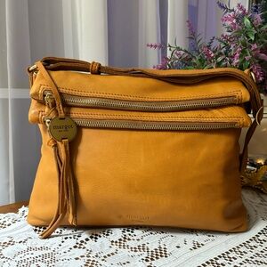 🔥Margot New York Mickey Double Zip Crossbody Camel Color PRICED TO SELL